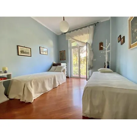 One In A Hundred Apartamento
